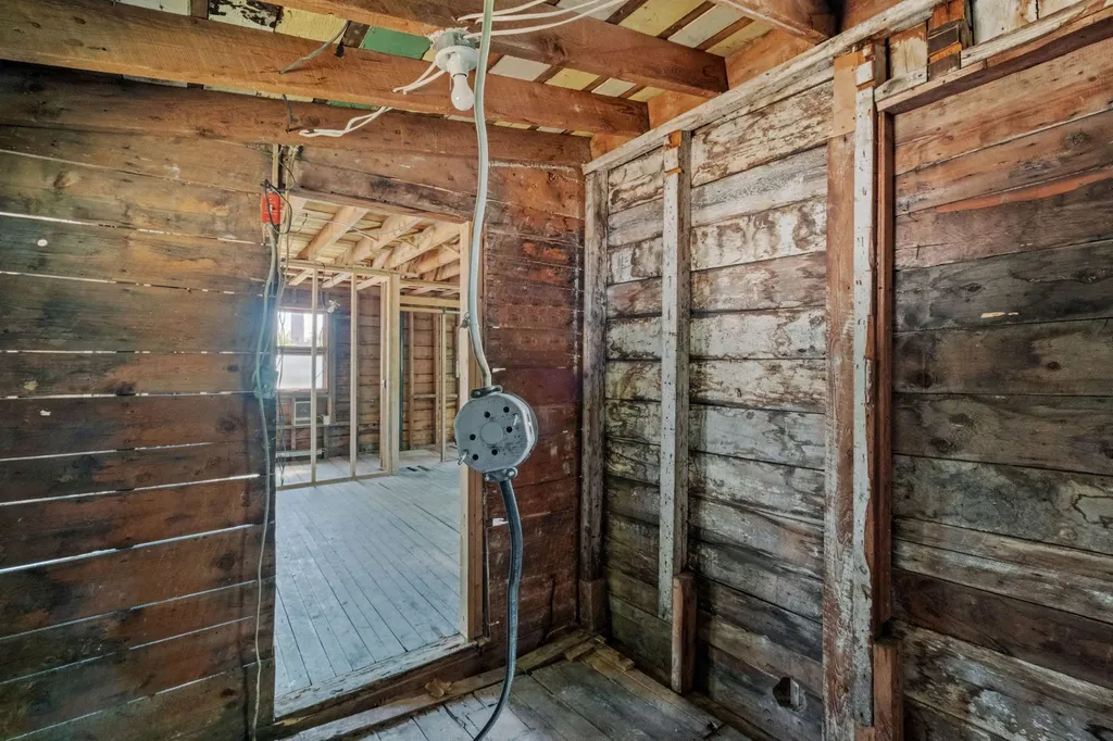 64 Warren Street Laconia NH 03246