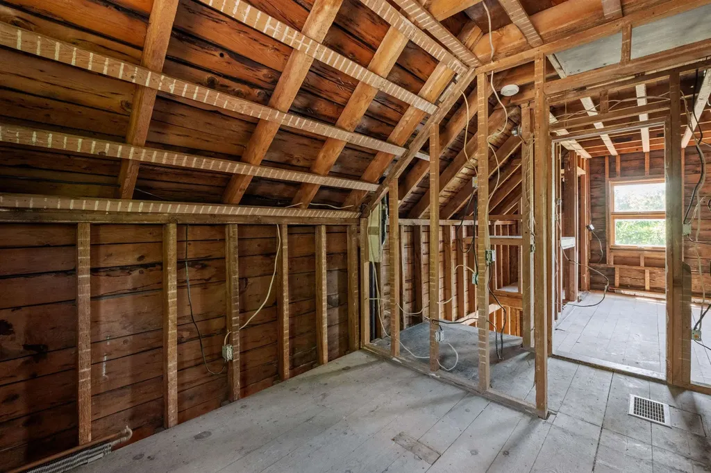 64 Warren Street Laconia NH 03246