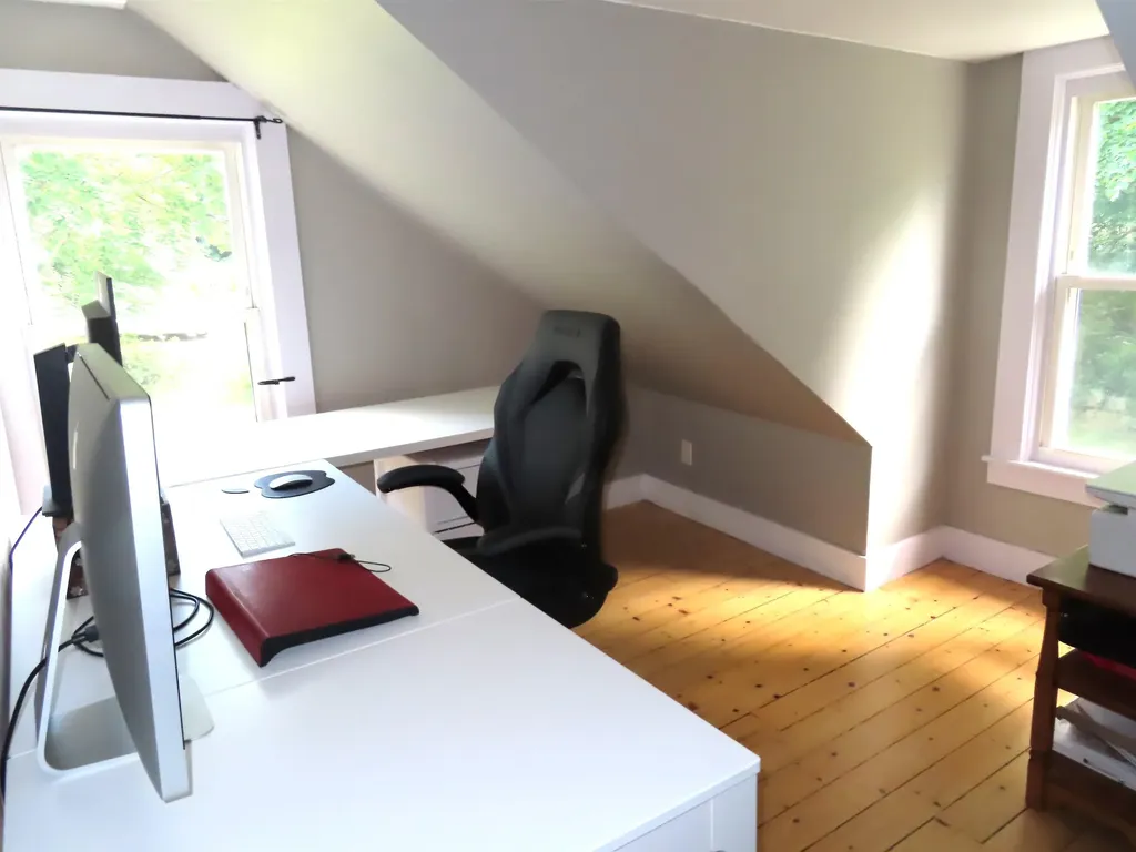 564 West Street Keene NH 03431