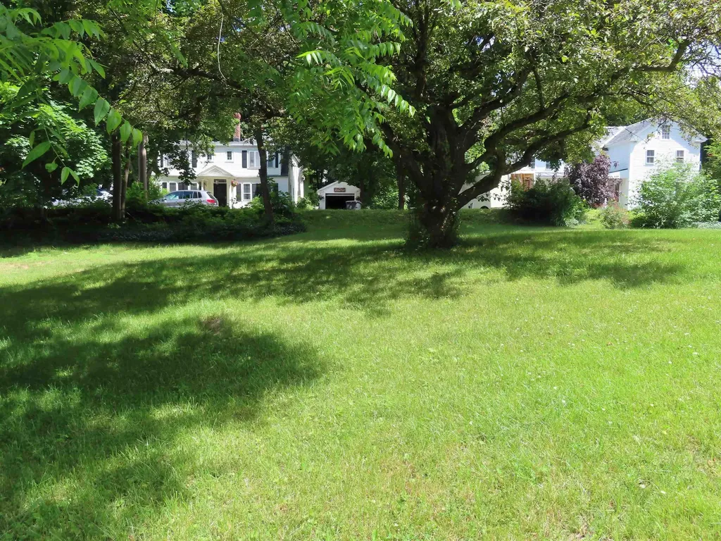 564 West Street Keene NH 03431