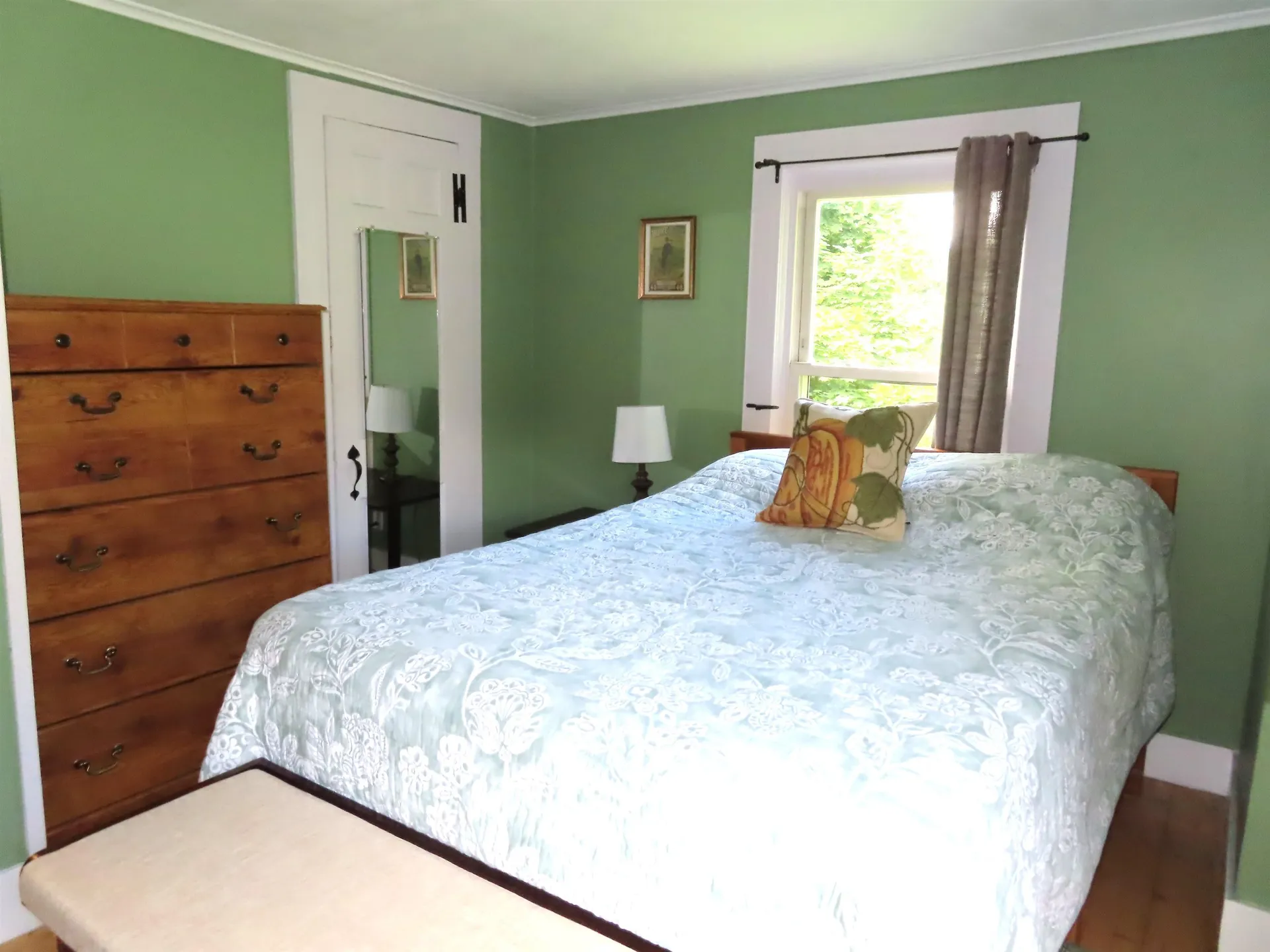 564 West Street Keene NH 03431