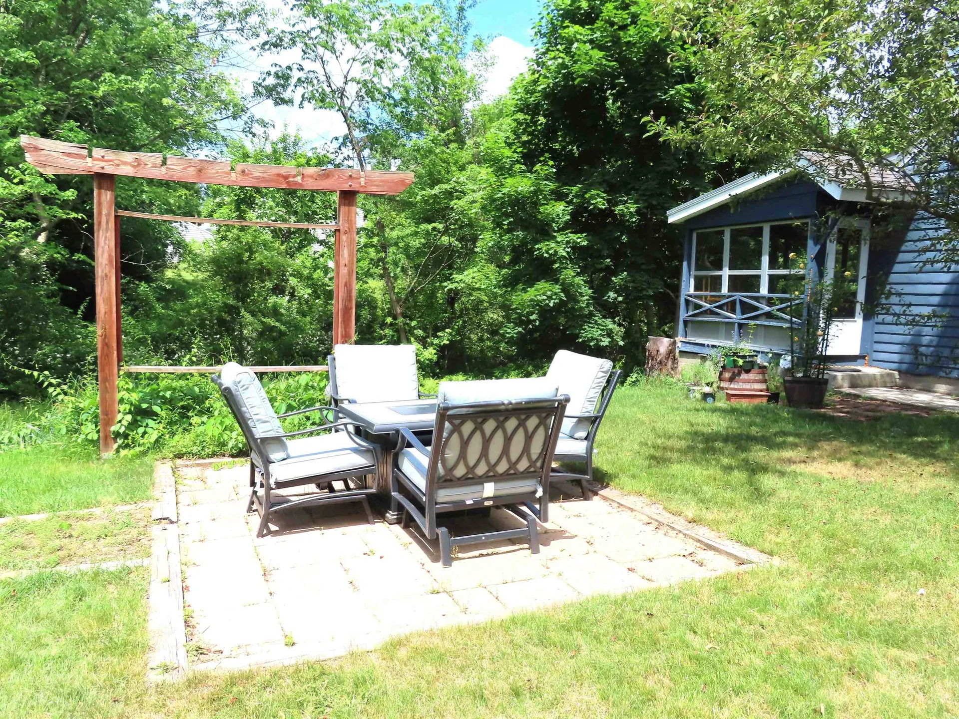 564 West Street Keene NH 03431