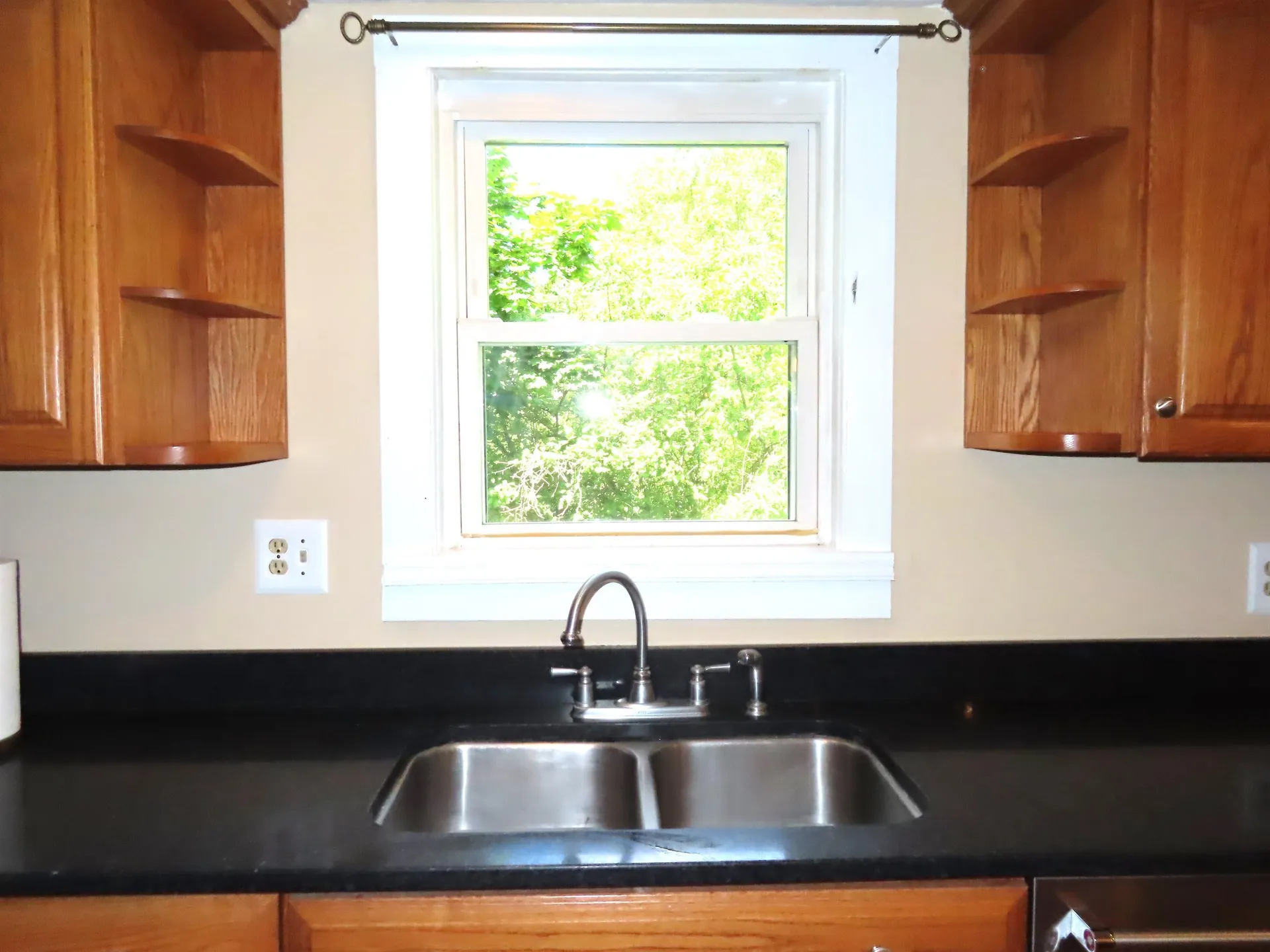564 West Street Keene NH 03431