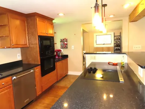 564 West Street Keene NH 03431