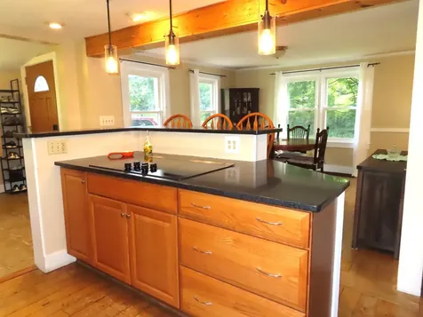 564 West Street Keene NH 03431
