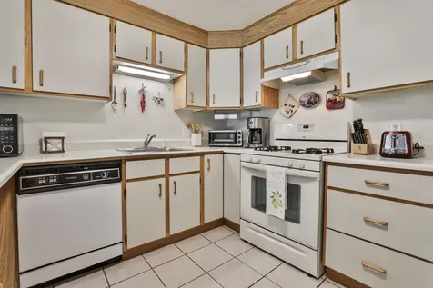 3 New Haven Drive Nashua NH 03063