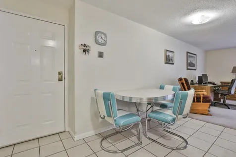 3 New Haven Drive Nashua NH 03063
