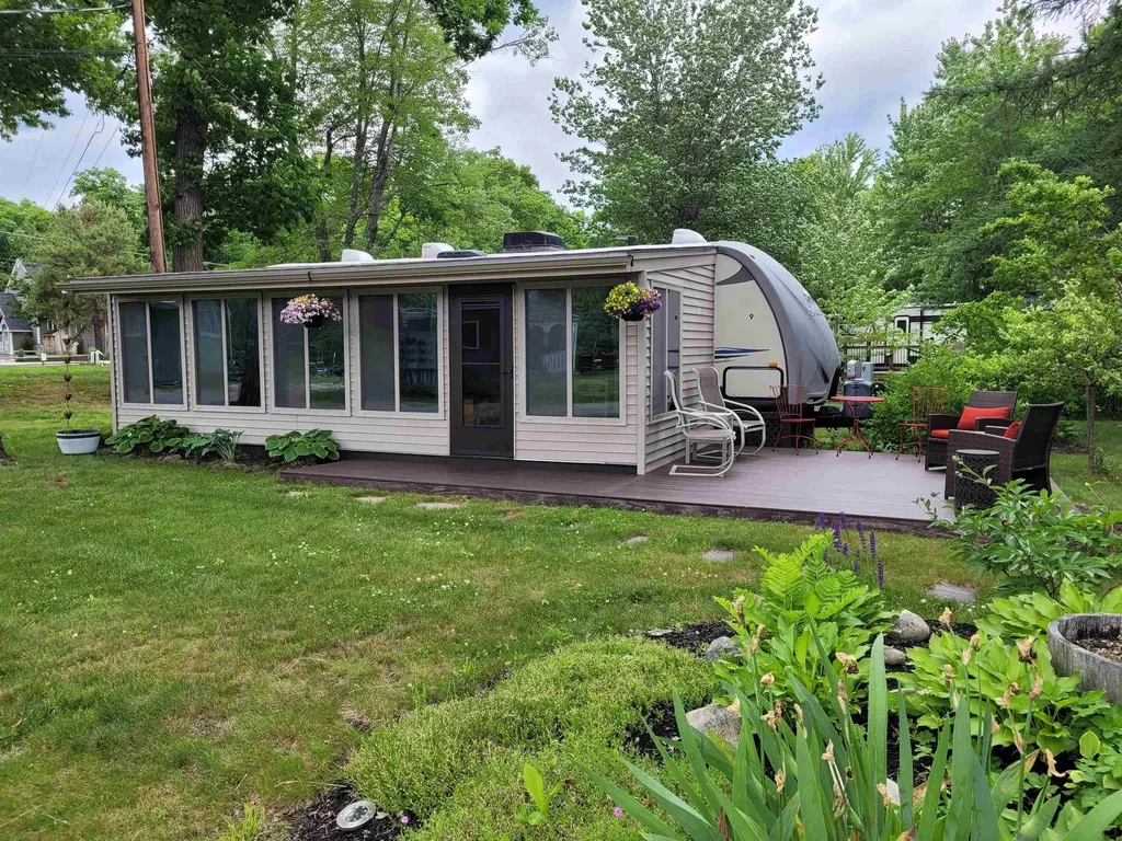 85 Pequawket Trail Ossipee NH 03814