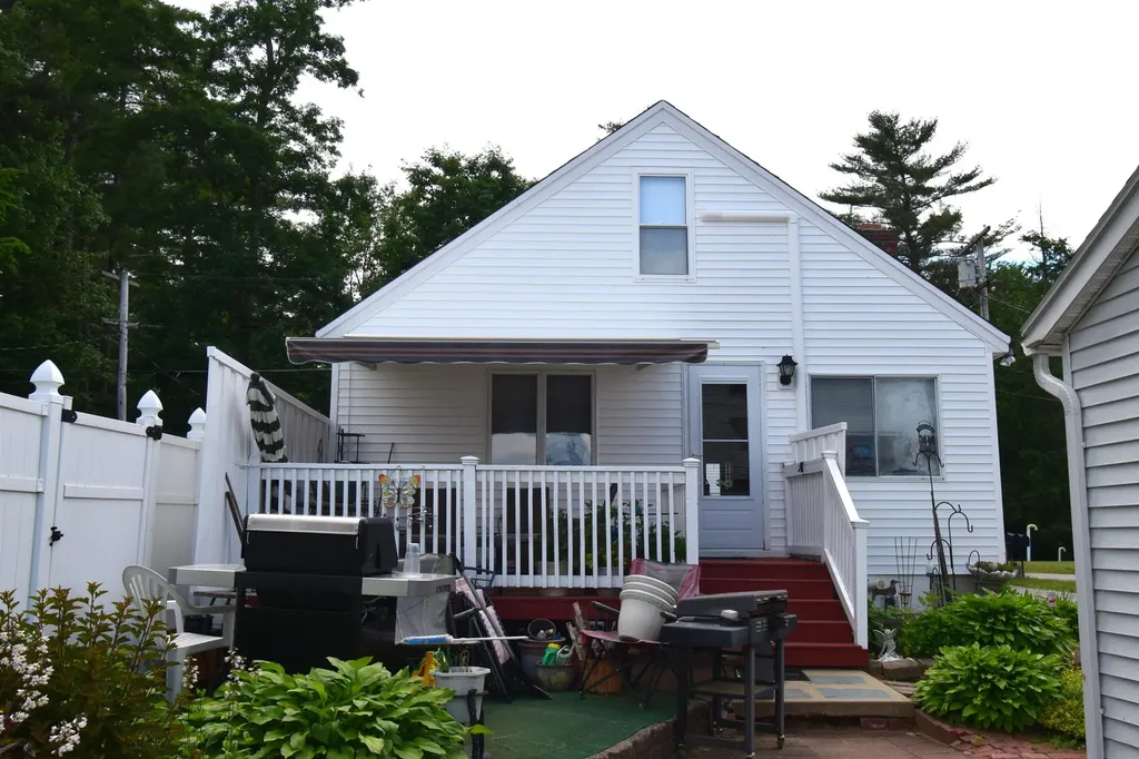13 Highland Road Kingston NH 03848