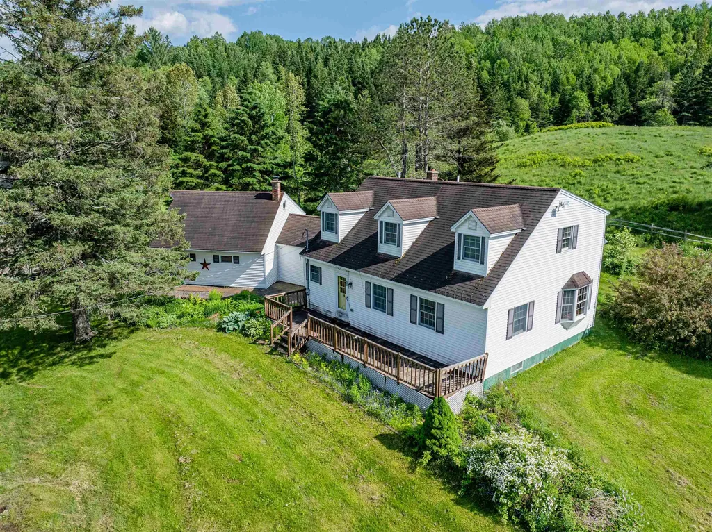 26 Russell Road Colebrook NH 03576