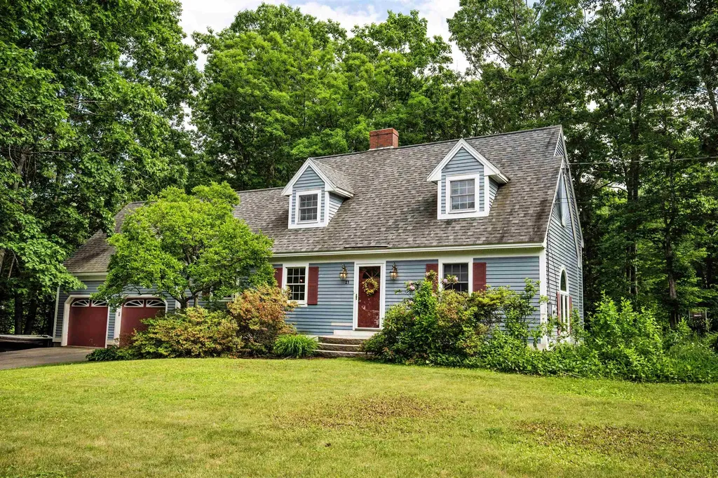 21 Proctor Drive Hampstead NH 03841-2180
