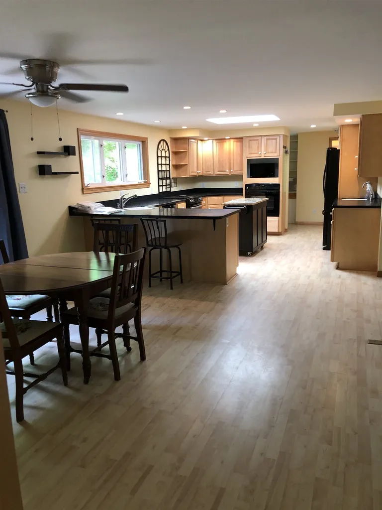 939 Old Bristol Road New Hampton NH 03256