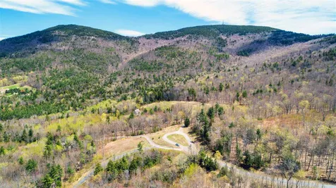 47 Marjories Walk Gilford NH 03249