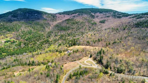 47 Marjories Walk Gilford NH 03249
