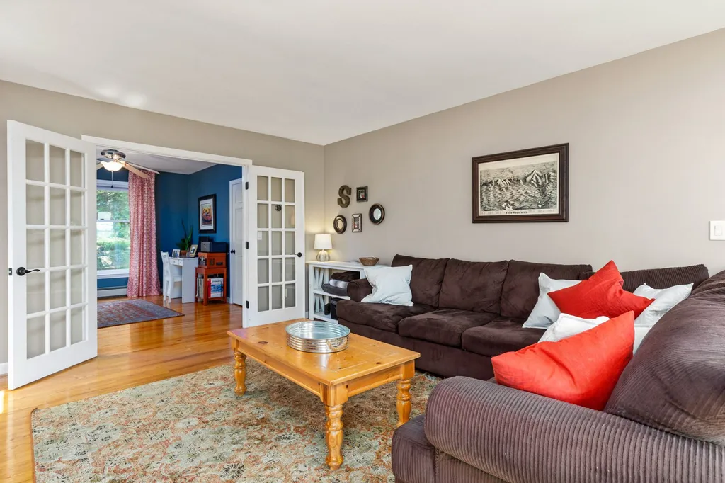28 Samuel Hanson Avenue Dover NH 03820