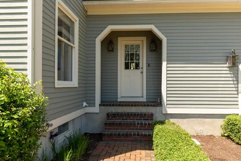 28 Samuel Hanson Avenue Dover NH 03820