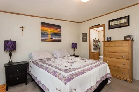 12 South Elderberry Lane Rochester NH 03867