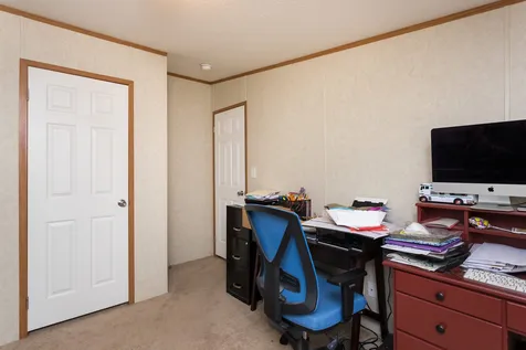 12 South Elderberry Lane Rochester NH 03867