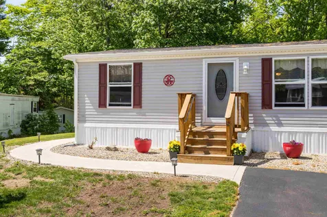 12 South Elderberry Lane Rochester NH 03867