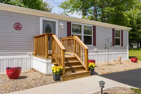 12 South Elderberry Lane Rochester NH 03867