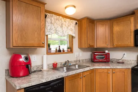 12 South Elderberry Lane Rochester NH 03867