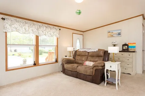 12 South Elderberry Lane Rochester NH 03867