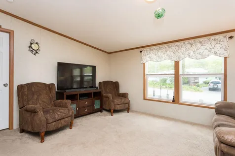 12 South Elderberry Lane Rochester NH 03867
