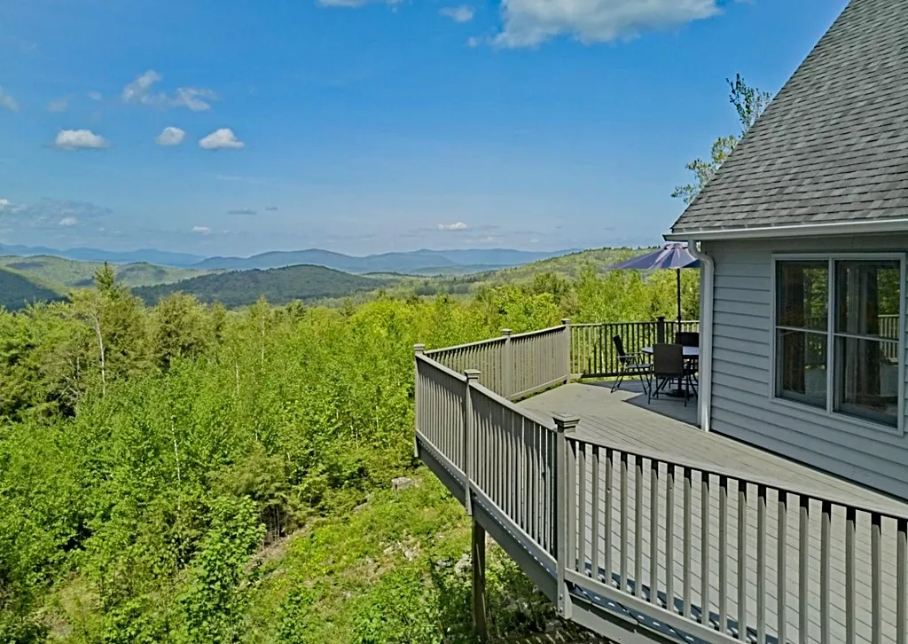 15 Woodman Lane New Hampton NH 03256