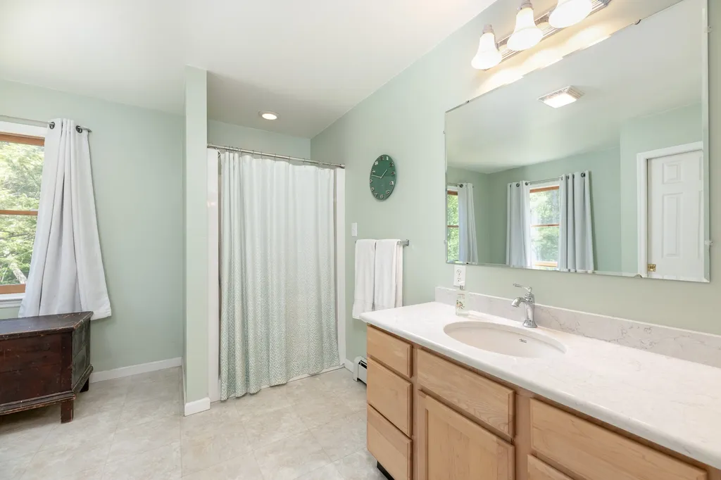 15 Woodman Lane New Hampton NH 03256