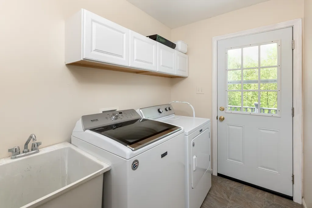 15 Woodman Lane New Hampton NH 03256