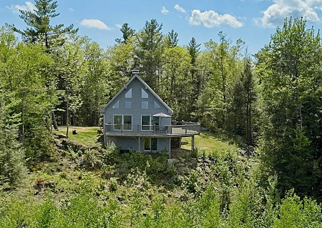 15 Woodman Lane New Hampton NH 03256