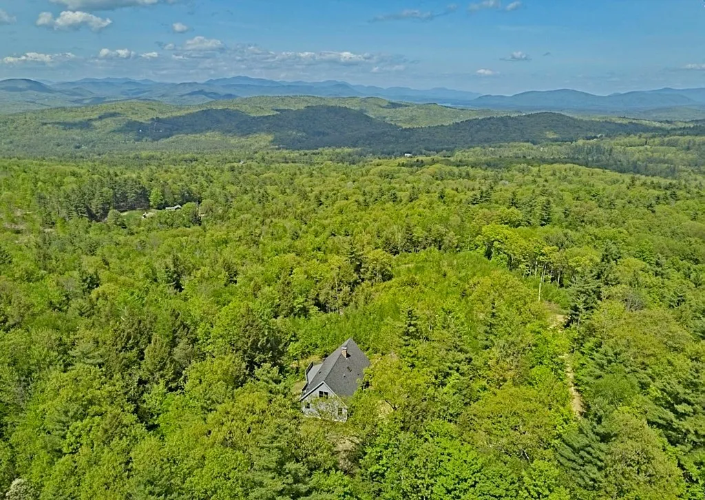 15 Woodman Lane New Hampton NH 03256