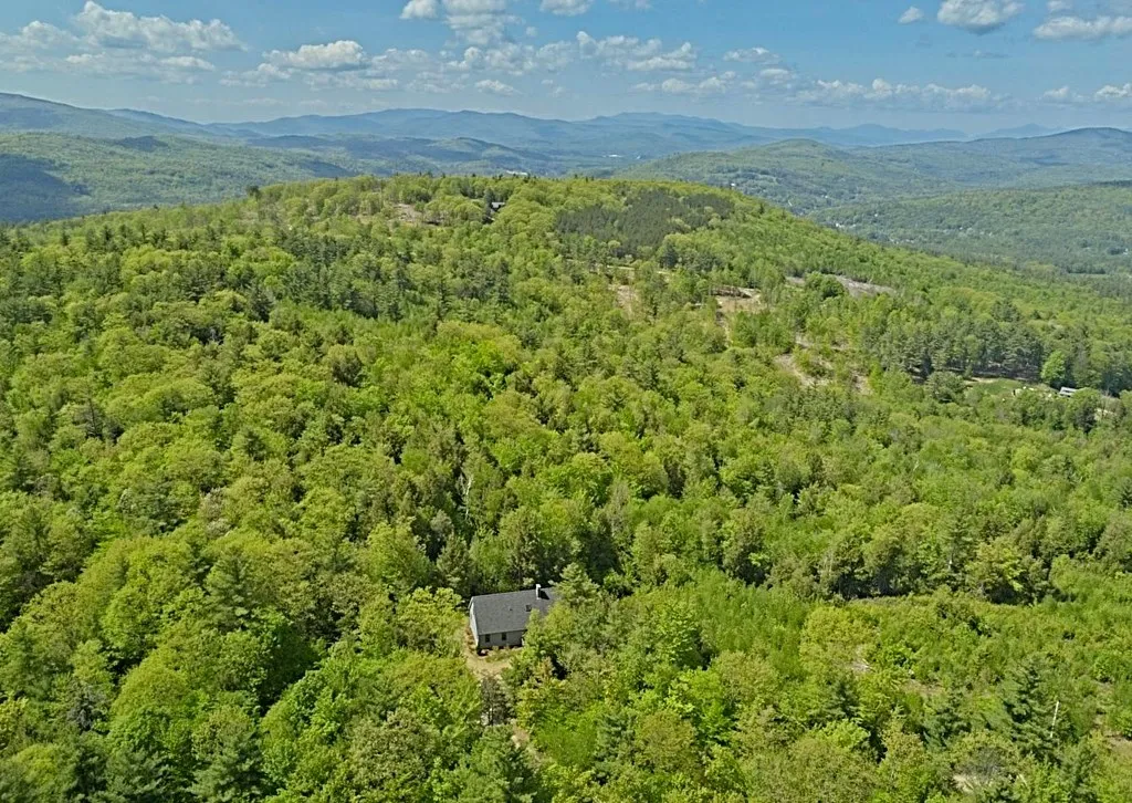 15 Woodman Lane New Hampton NH 03256