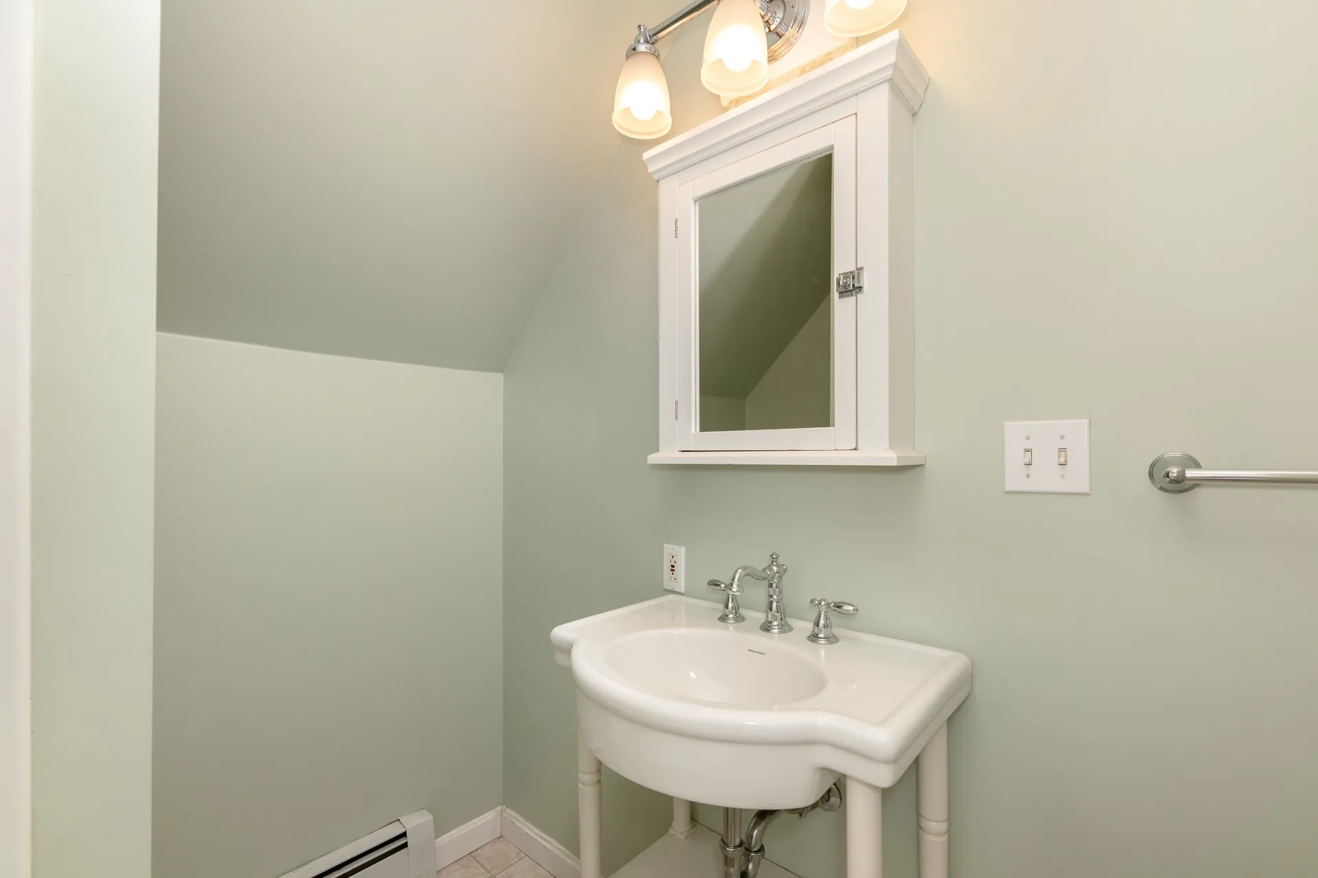 15 Woodman Lane New Hampton NH 03256