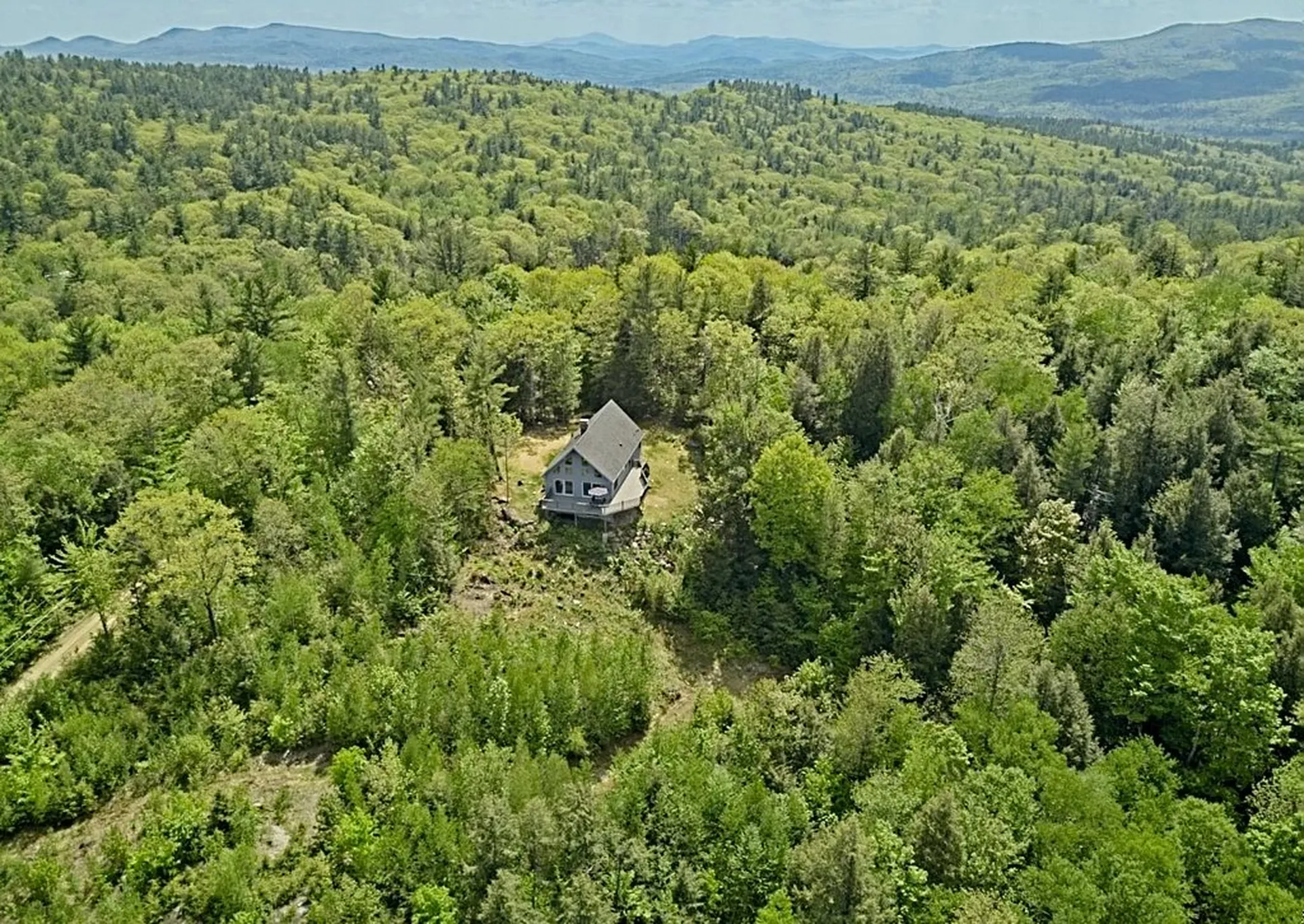 15 Woodman Lane New Hampton NH 03256