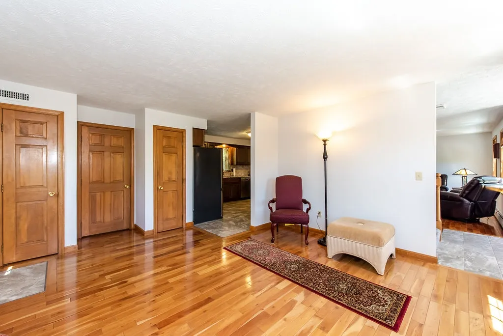 1 Jay Court Raymond NH 03077