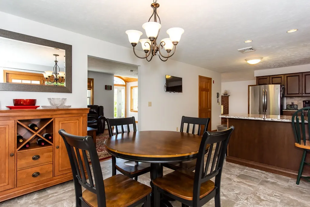 1 Jay Court Raymond NH 03077