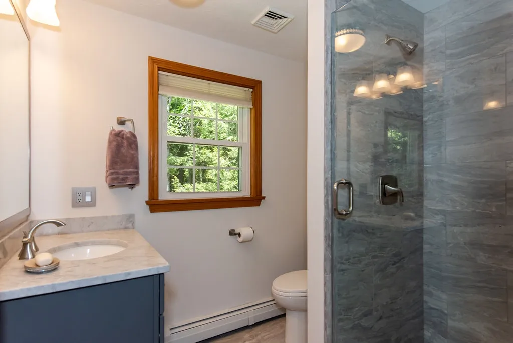 1 Jay Court Raymond NH 03077