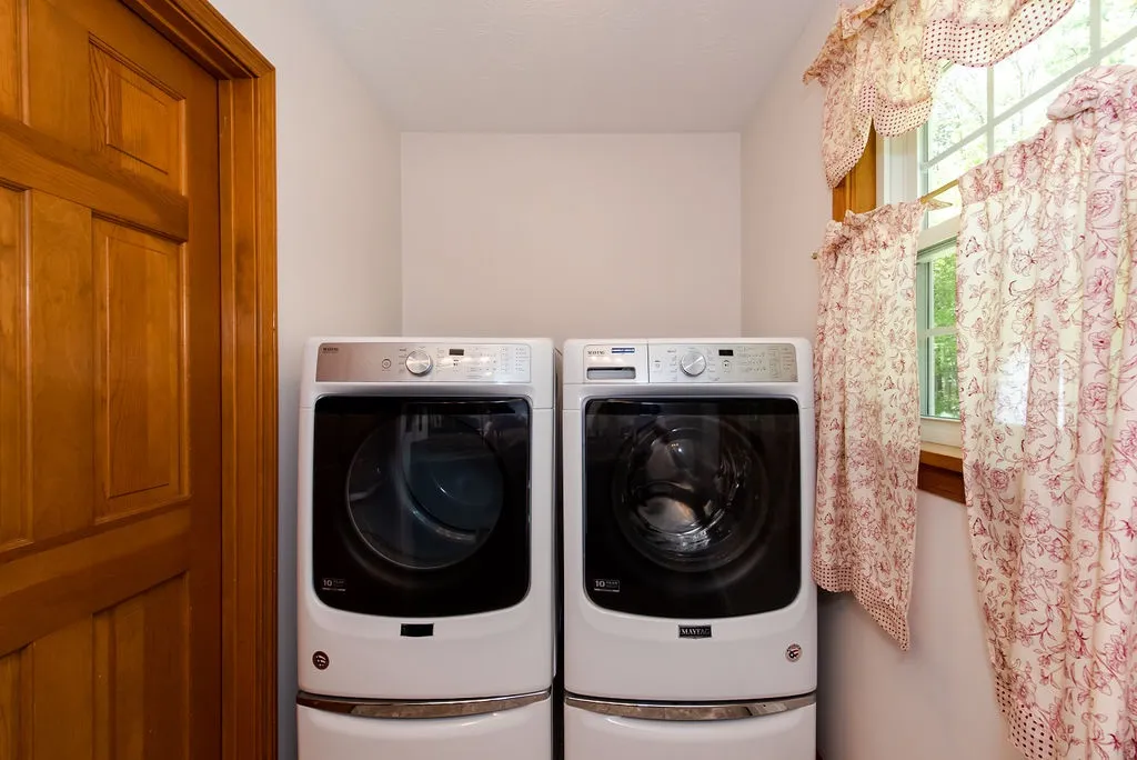 1 Jay Court Raymond NH 03077
