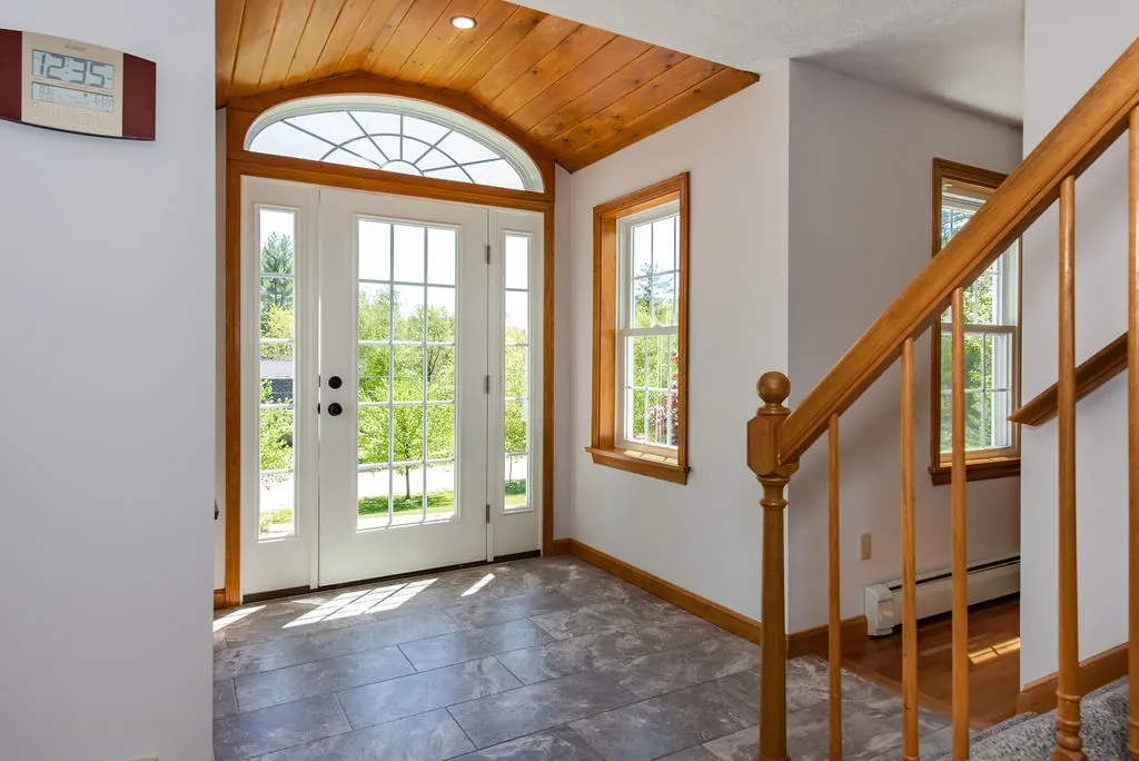 1 Jay Court Raymond NH 03077