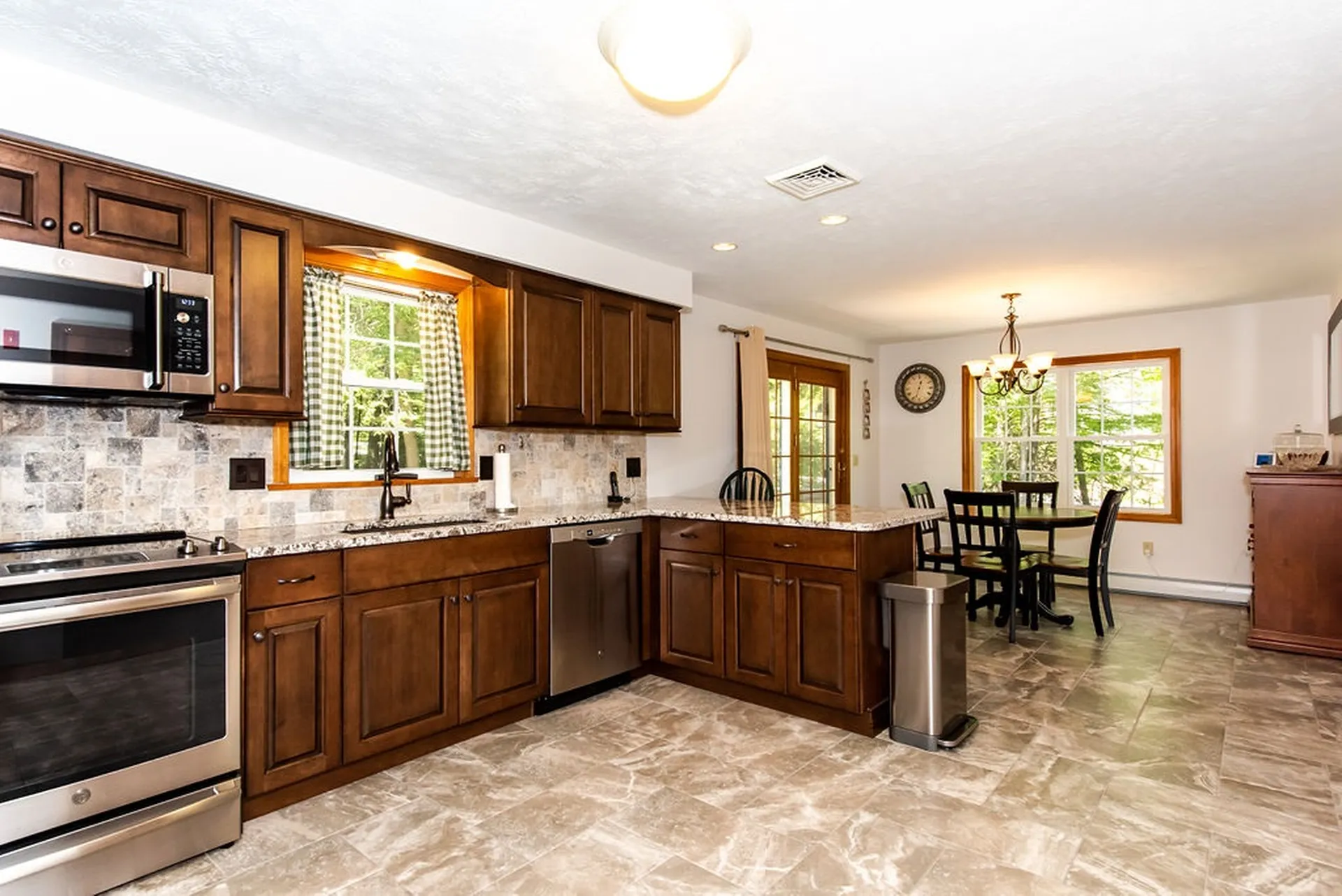 1 Jay Court Raymond NH 03077