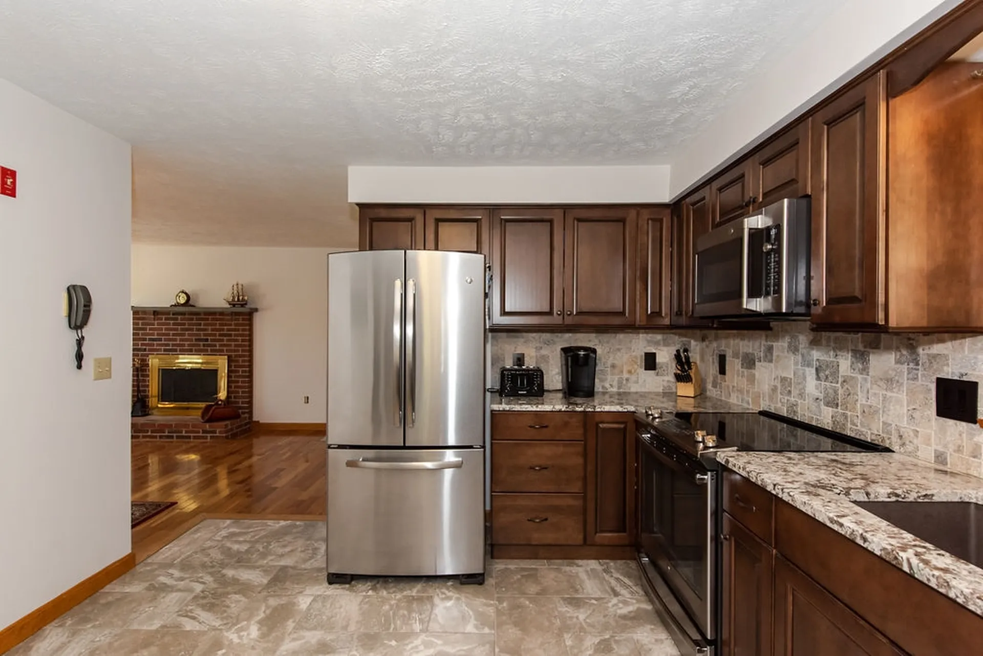 1 Jay Court Raymond NH 03077