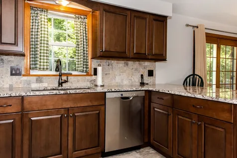 1 Jay Court Raymond NH 03077