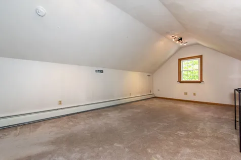 1 Jay Court Raymond NH 03077