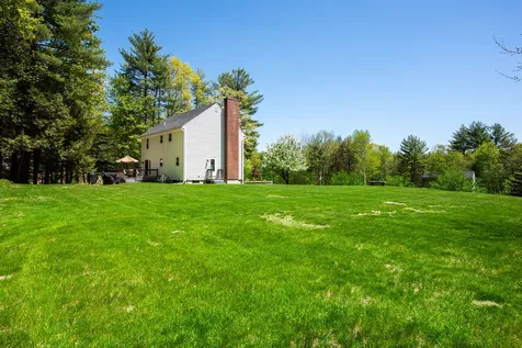 1 Jay Court Raymond NH 03077