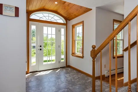 1 Jay Court Raymond NH 03077
