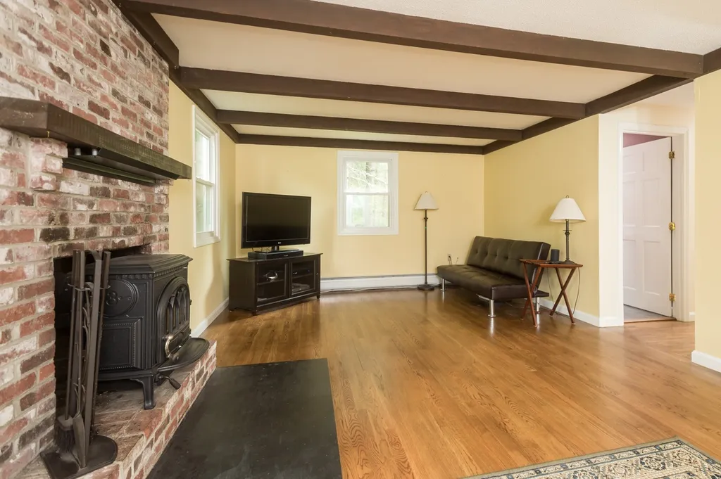 18 Ffrost Drive Durham NH 03824