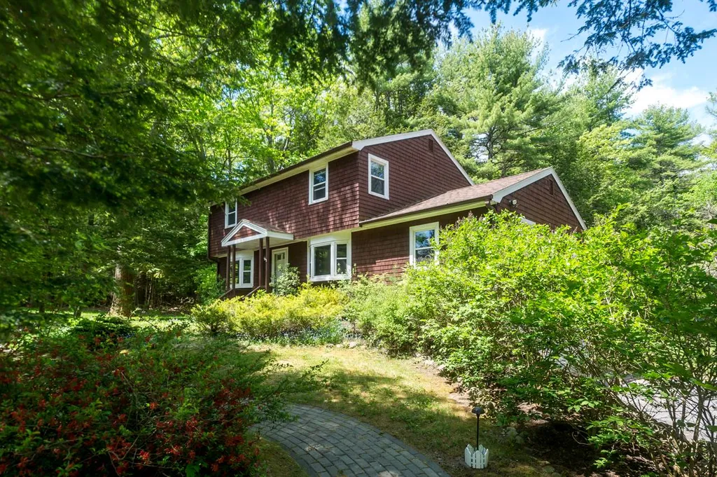18 Ffrost Drive Durham NH 03824