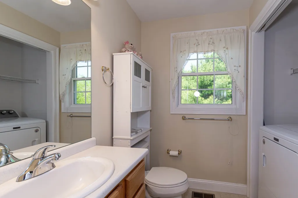 36 Pearson Lane New Boston NH 03070
