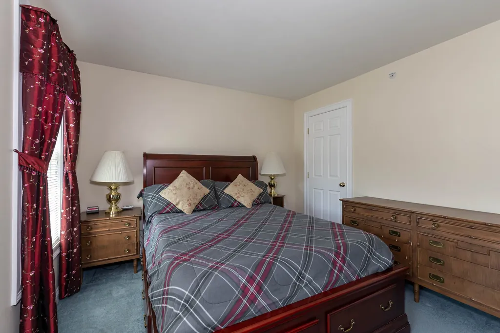 36 Pearson Lane New Boston NH 03070